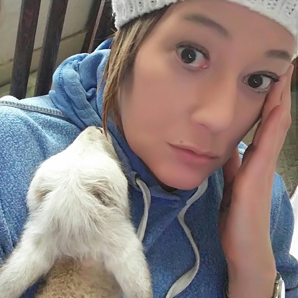 Meet your Posher, Stacey - Picture 5 of 8